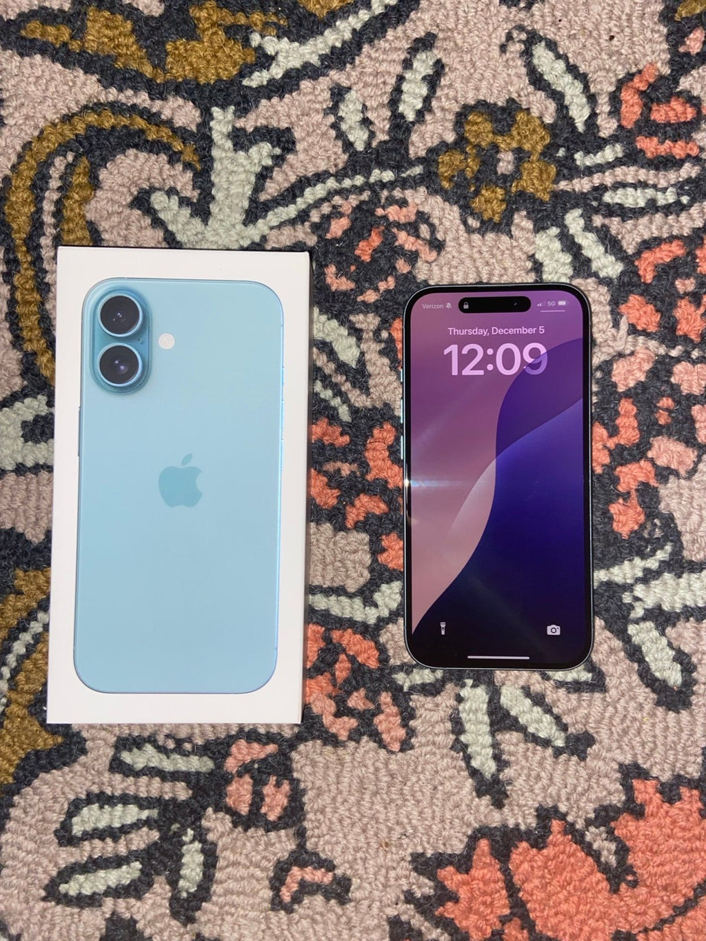 iPhone 16 128gb VERIZON 2C26