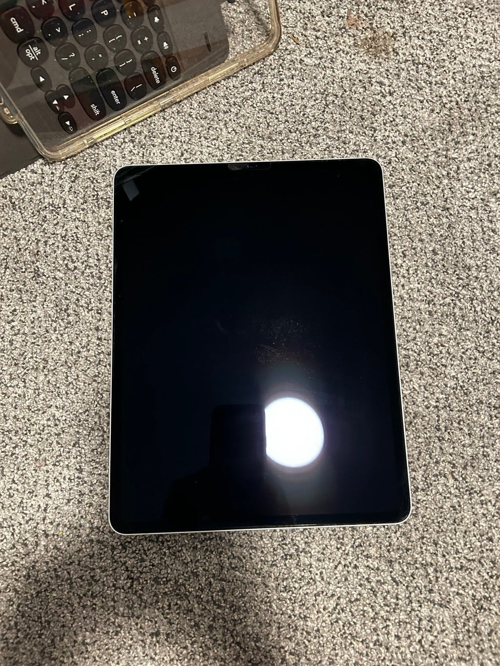 iPad Pro 3rd Gen 12.9 IN *PERFECT CONDITION * 6J19