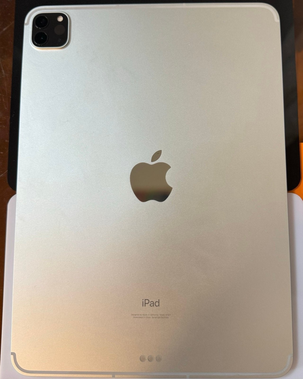 iPad Pro 11�?3rd Generation (2021) BUNDLE! Includes�?6E79