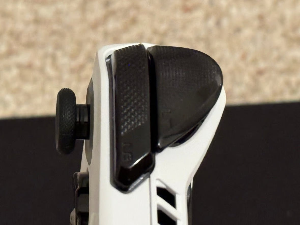 ASUS rog ally z1 extreme 512GB with Accessories 6M32