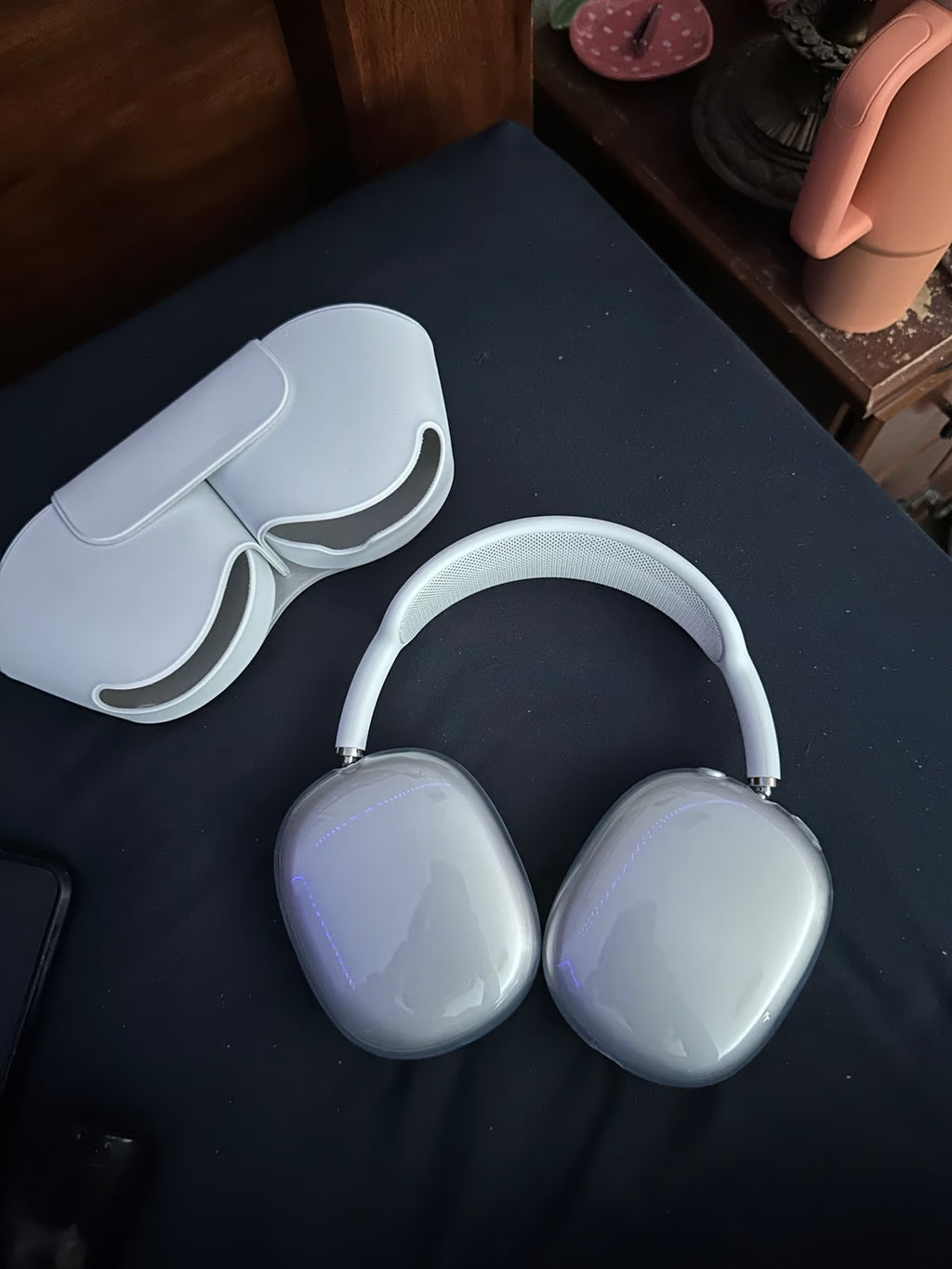 Apple AirPods Max in Silver 9J29