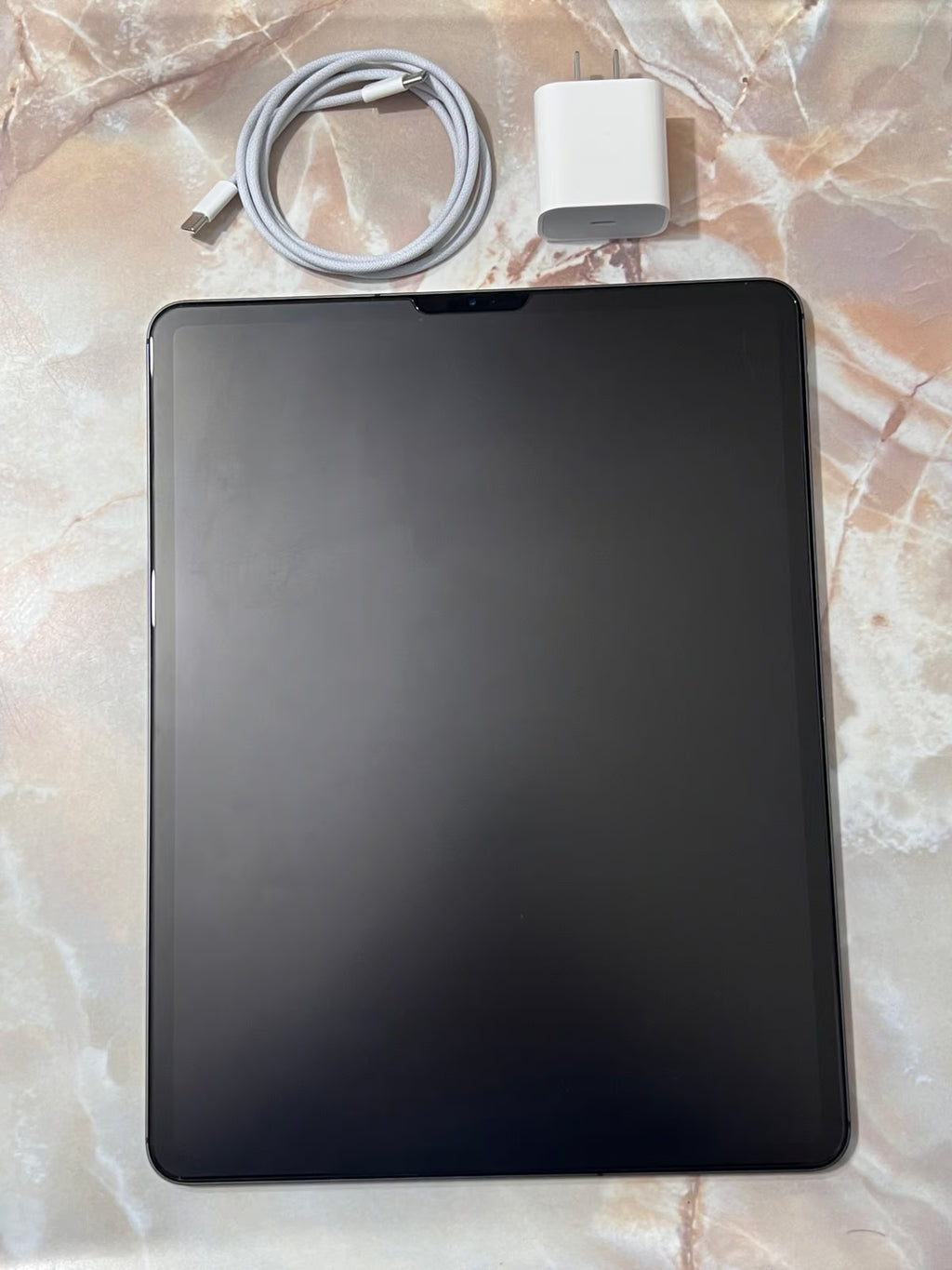 Apple iPad Pro - 12.9 inch - 3rd Generation - 64 GB - WIFI AND Cellular 5Z39