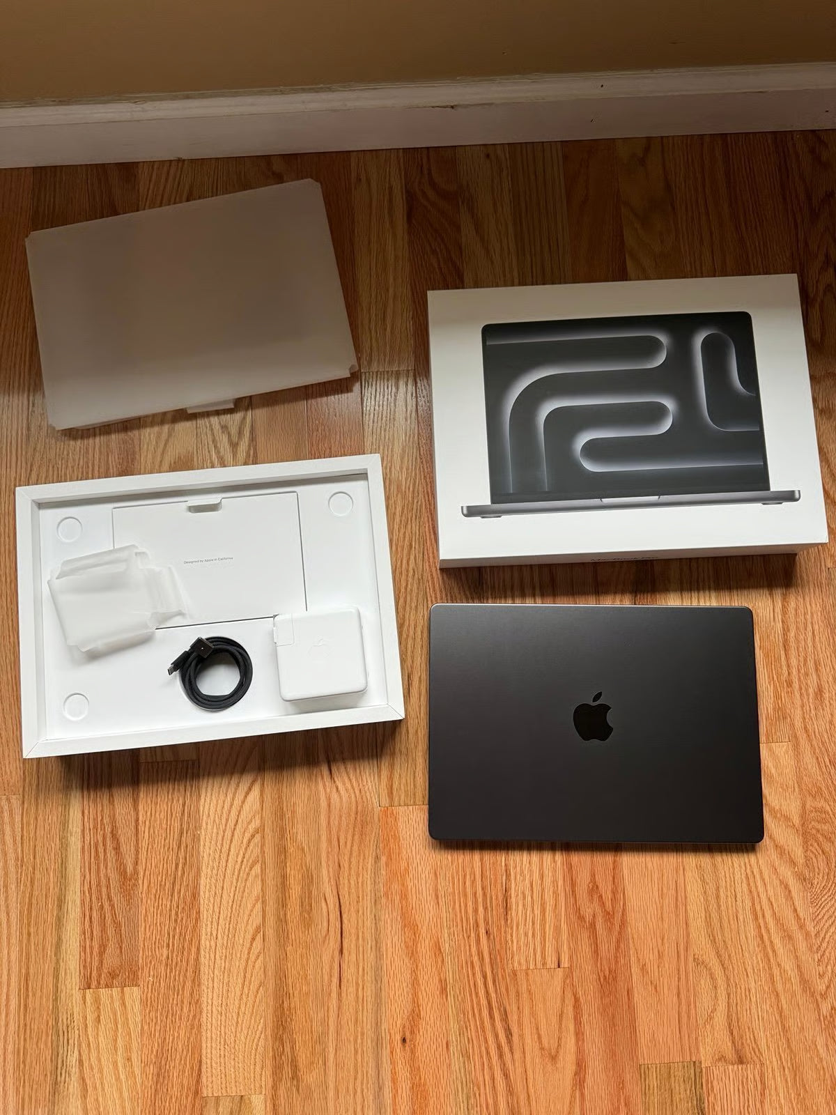 14-Inch Macbook Pro with Apple M3 Pro Chip 18GB/1TB SSD 1S81
