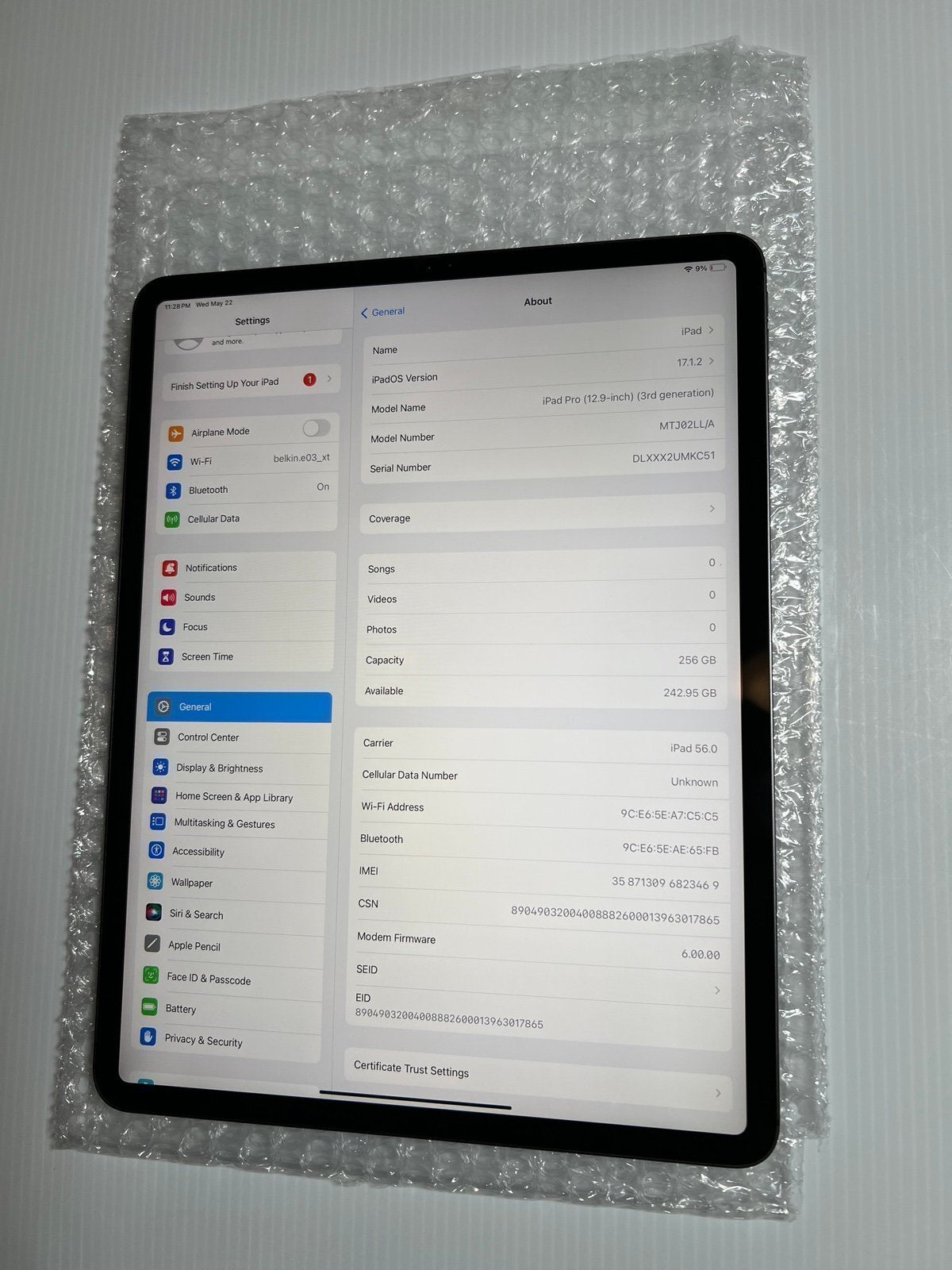 Apple iPad Pro 12.9 in. 3rd Gen 256 GB / LTE (Unlocked) + Wifi - Magic Keyboard 7V31