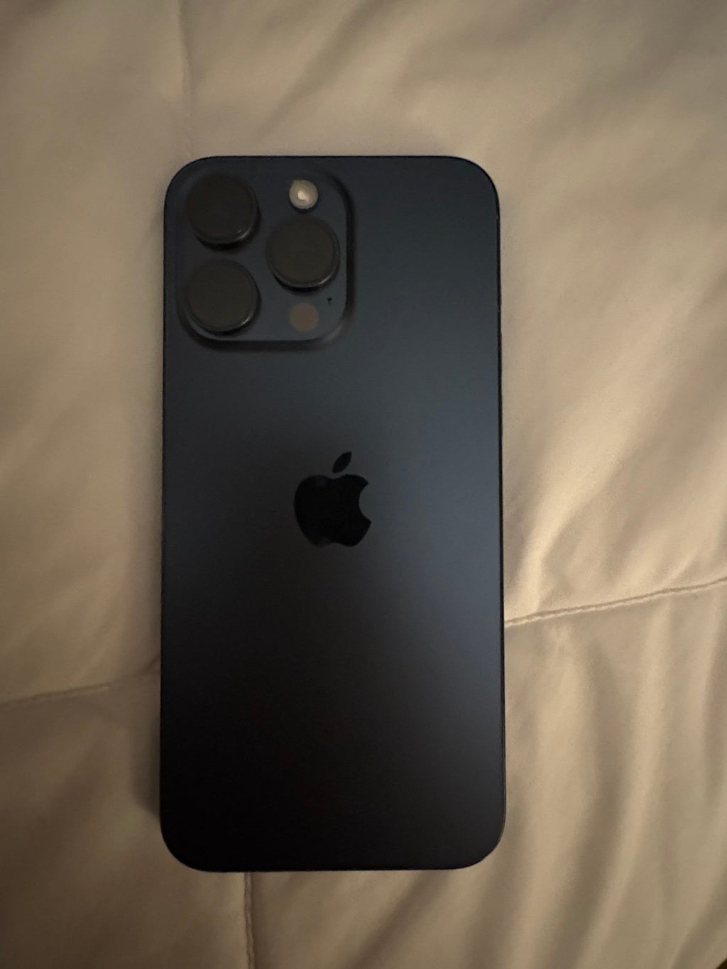 iPhone 15 Pro Max 9W81