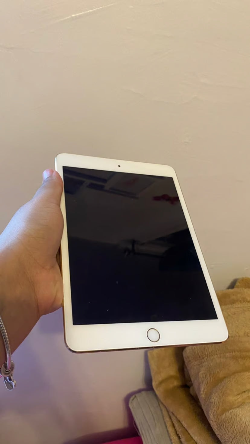 Apple iPad Mini 3rd Generation in Gold 2P15