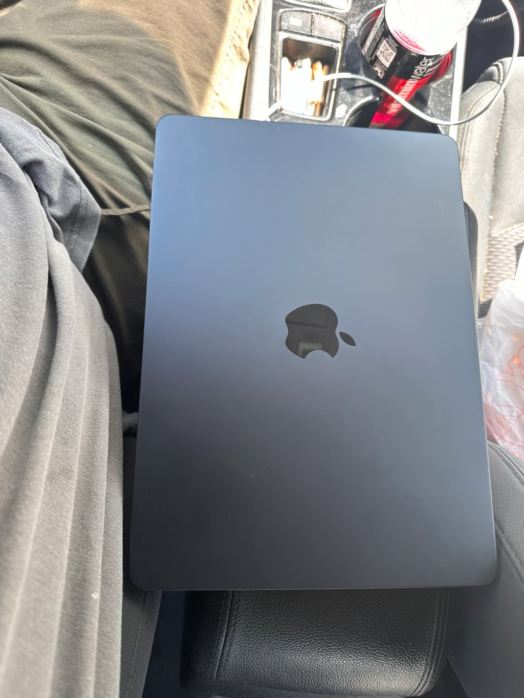 Apple Macbook Air A2681 13in.  M2 3.49 GHz  256GB SSD 3D86