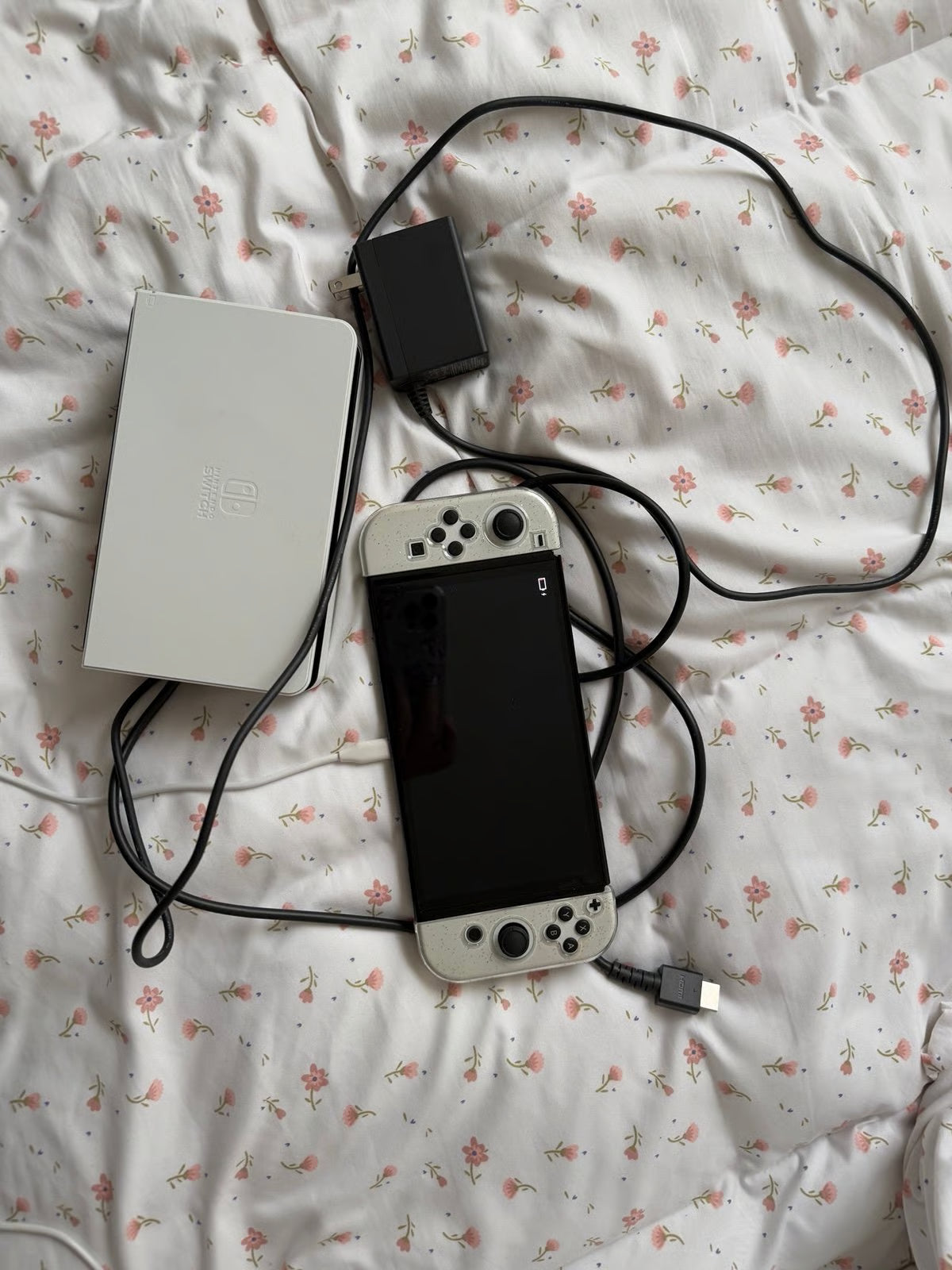 OLED white Nintendo Switch 2O95