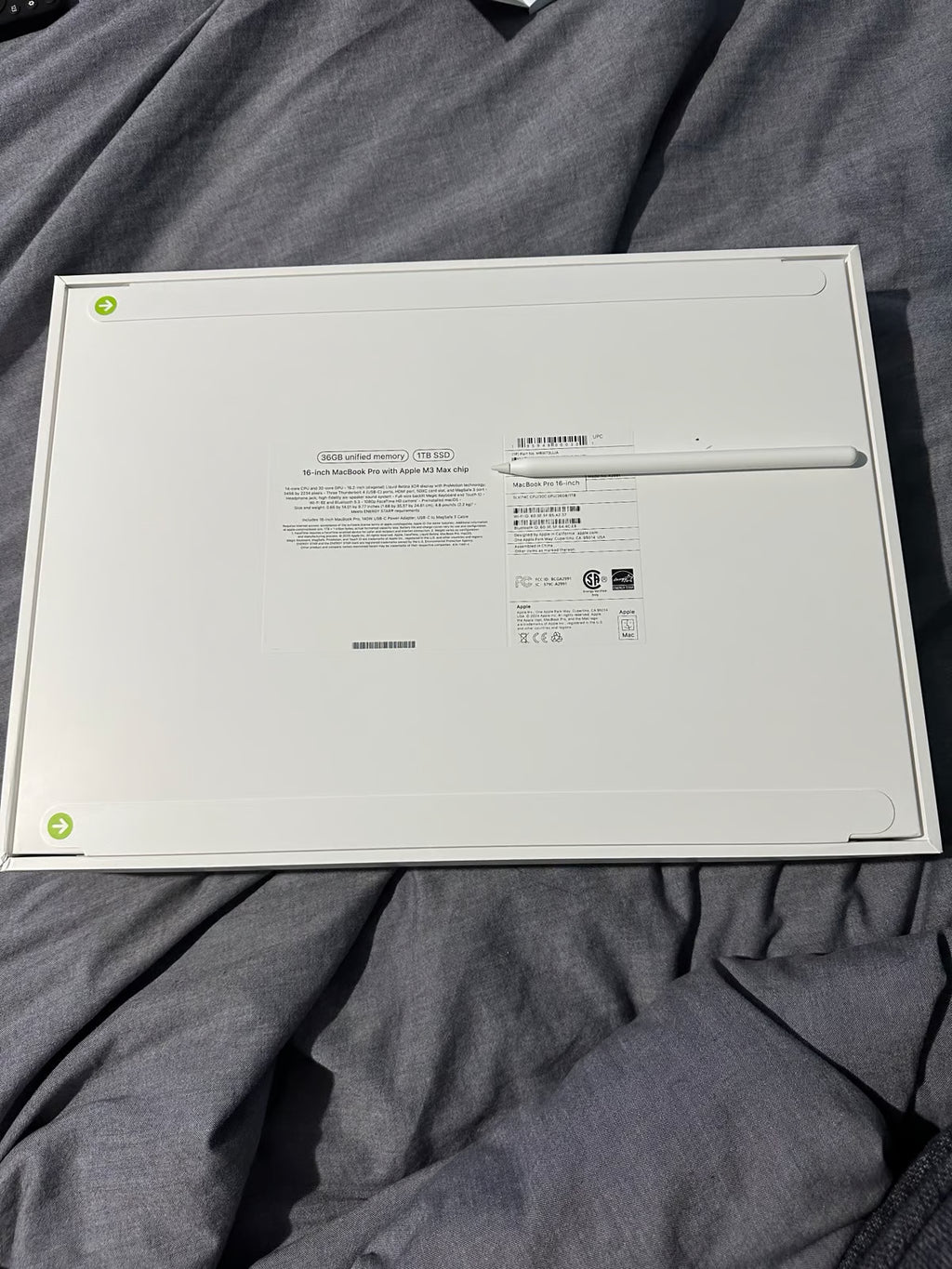 Apple - MacBook Pro 16"" Laptop - M3 Max chip Built for Apple Intelligence 7Y51