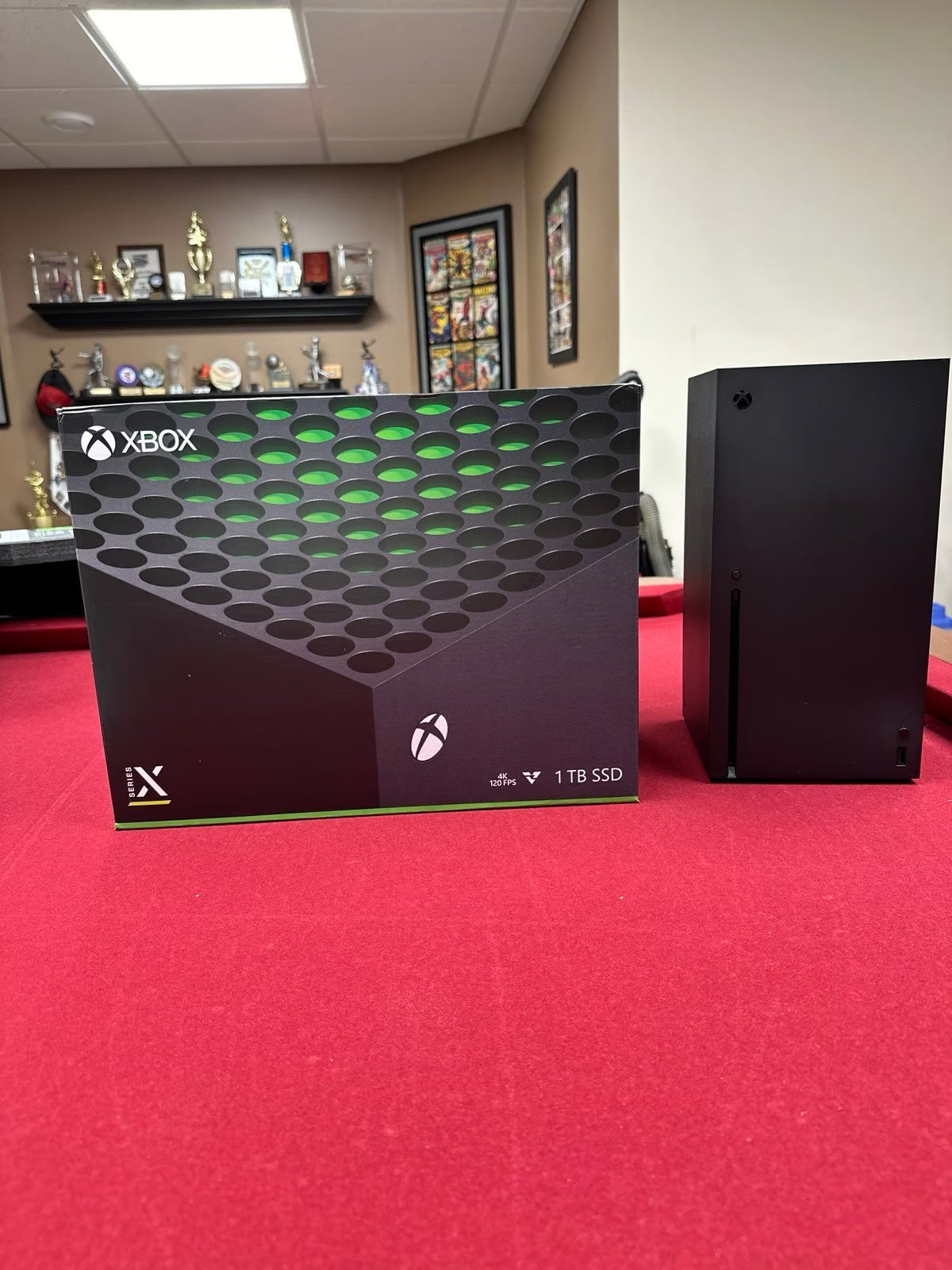 Xbox Series X console with Far Cry Primal Steelbook 5O68