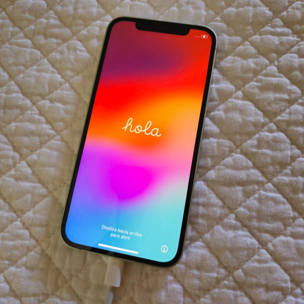 iPhone 12 color mint green 64 gb - used 2T15