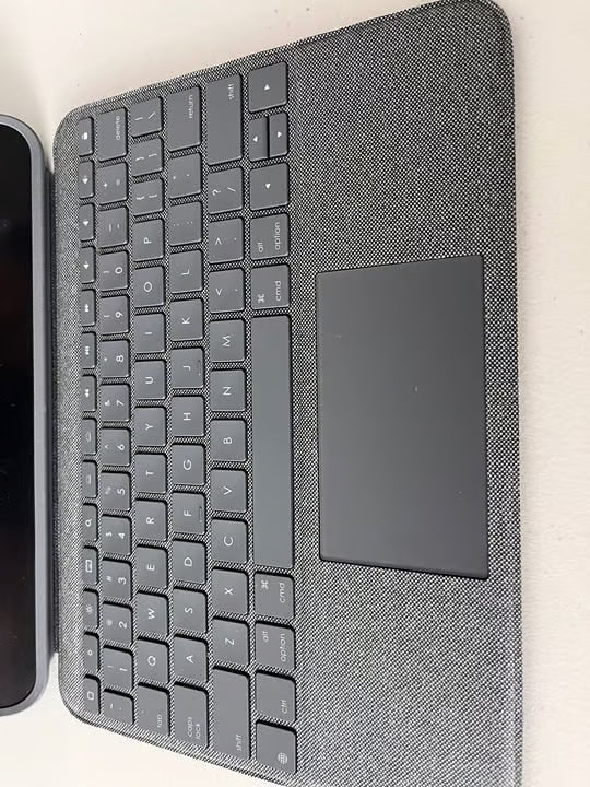 iPad Air 4th Gen with Magic Keyboard & Apple Pencil 2N82