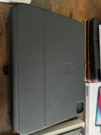 Apple iPad Pro 1st Generation 64 GB in Space Gray with Magic Keyboard 3B79