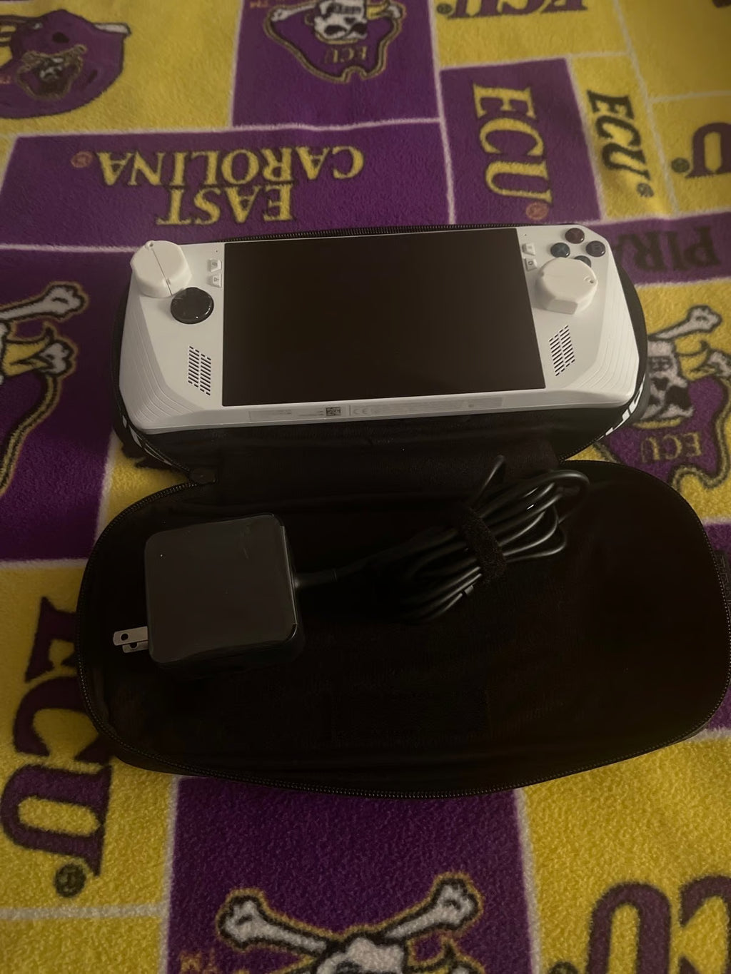 ASUS rog ally z1 extreme 2F68