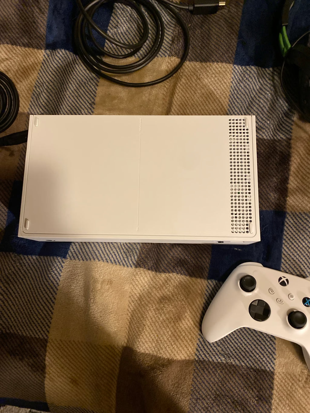 Microsoft Xbox Series S Digital Edition White 500 GB Console 7J37