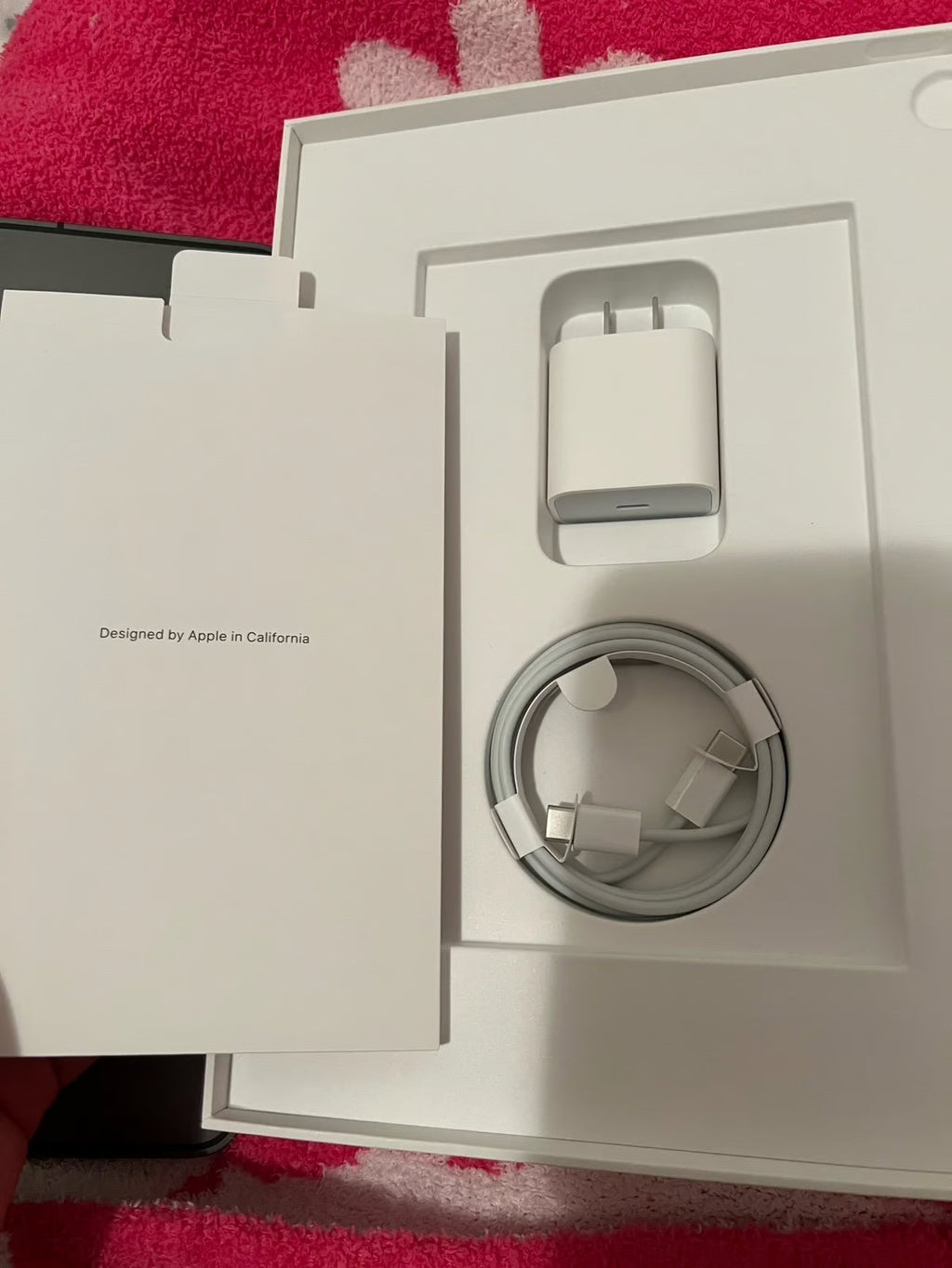 Apple iPad Air 5th Generation 256 GB in Space Gray 1K15