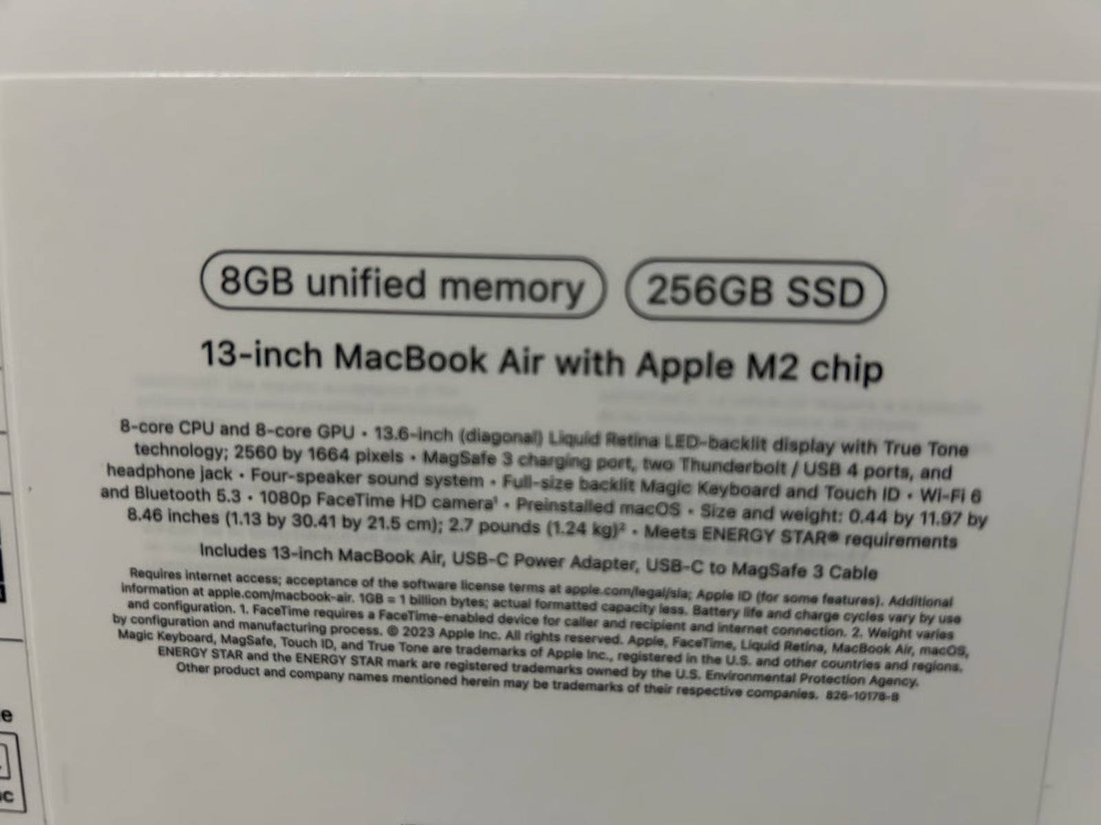 13-inch Macbook air with M2 chip 9O75
