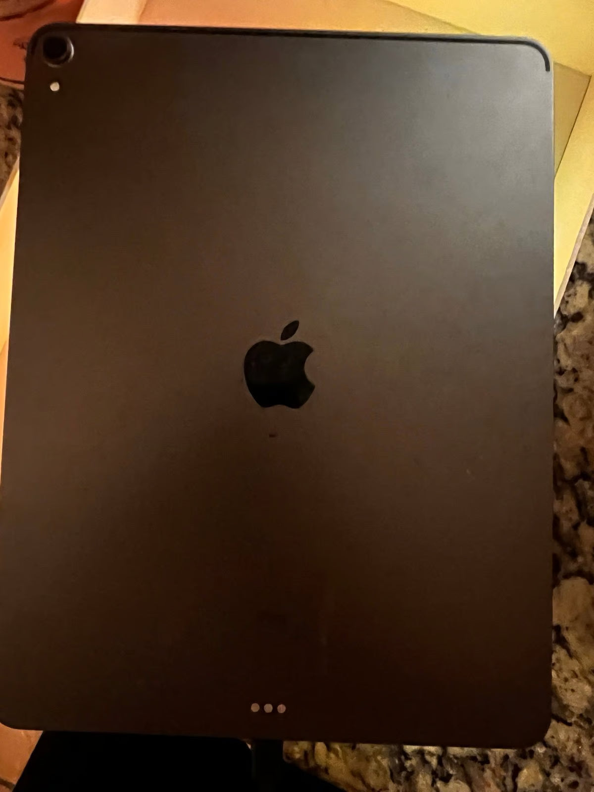 Apple iPadpro 12.9 3rd generation  64gb used 1S55