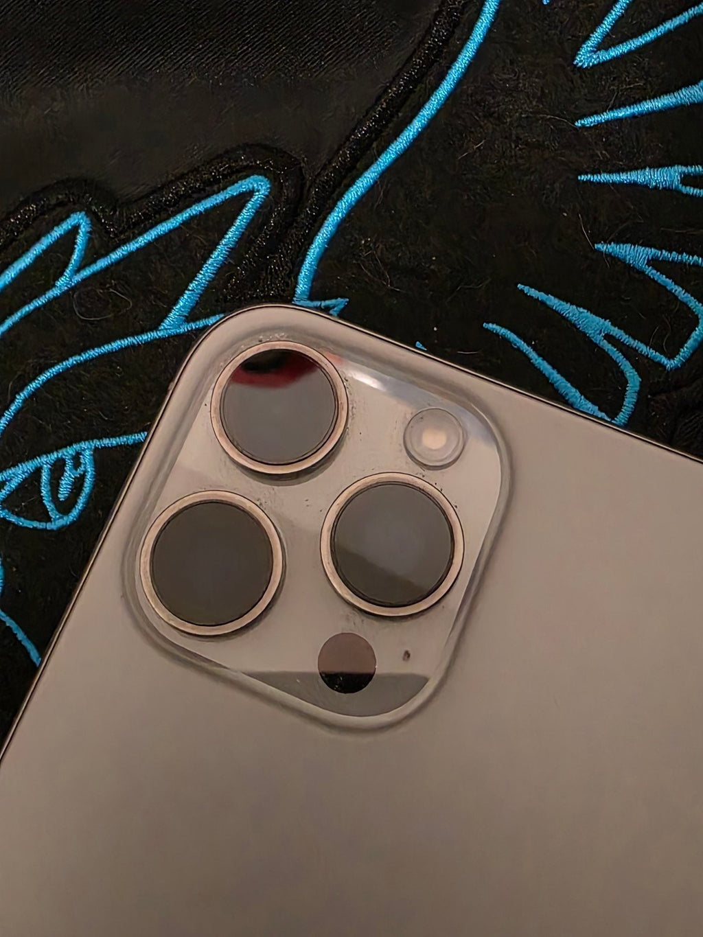 iPhone 16 Pro Max Silver 1B25