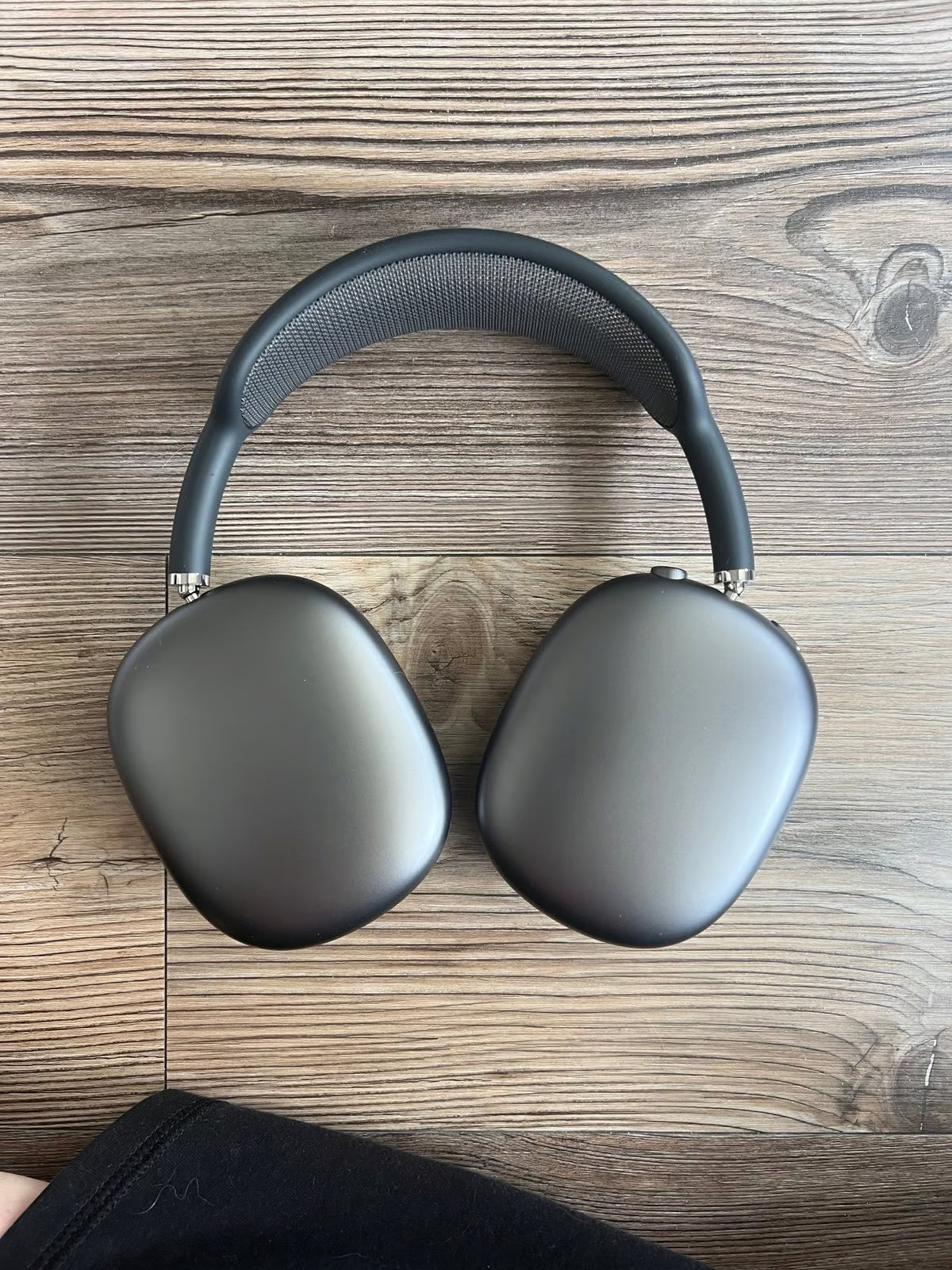 Apple AirPods Max Over-Ear Noise Cancelling Bluetooth Headphones - Space Gray 8V67