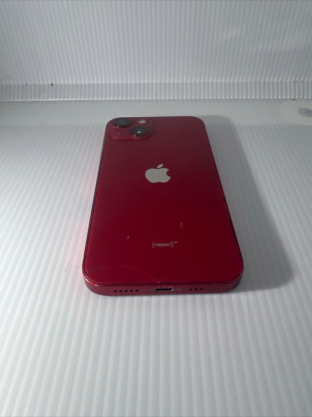 Apple iPhone 13 - 128 GB - Red (Unlocked) FAIR CONDITION 5W62