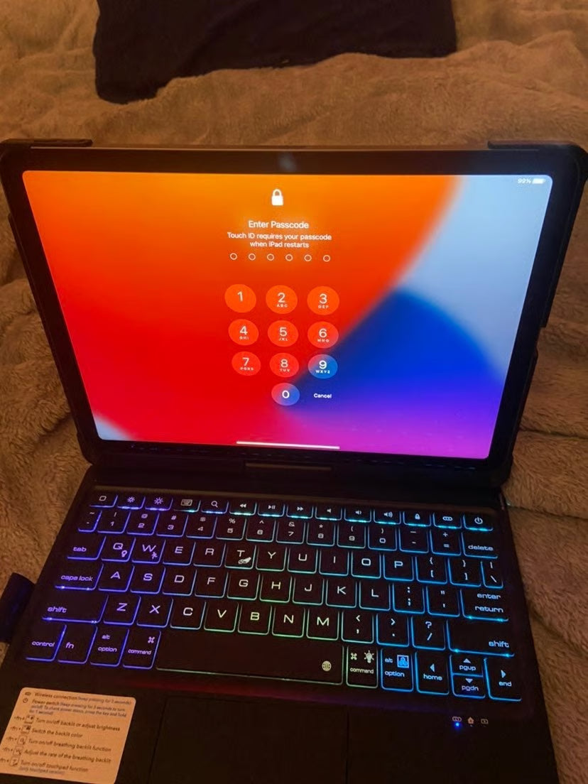 Apple Ipad Air 4th Generation w/ lighted 9G32