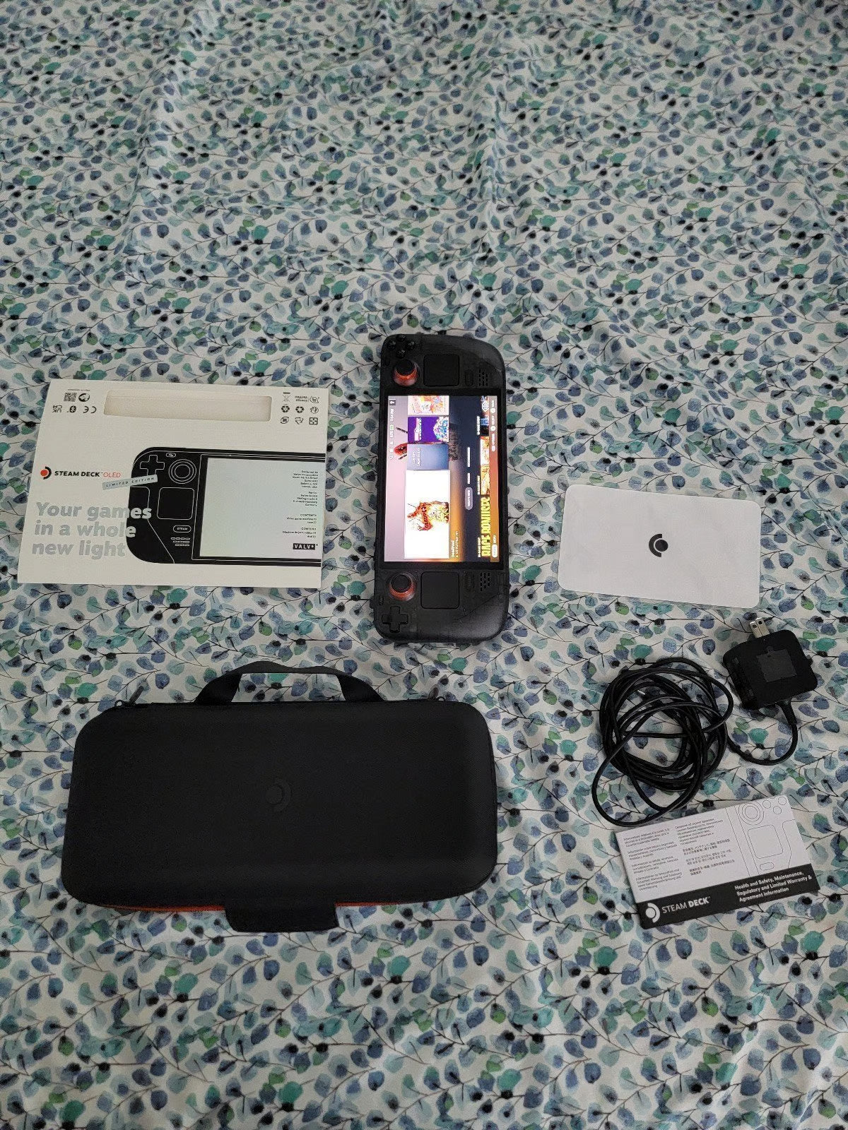 Steam Deck OLED Limited Edition 1TB with Valve Steam Deck Docking Station 9Q52