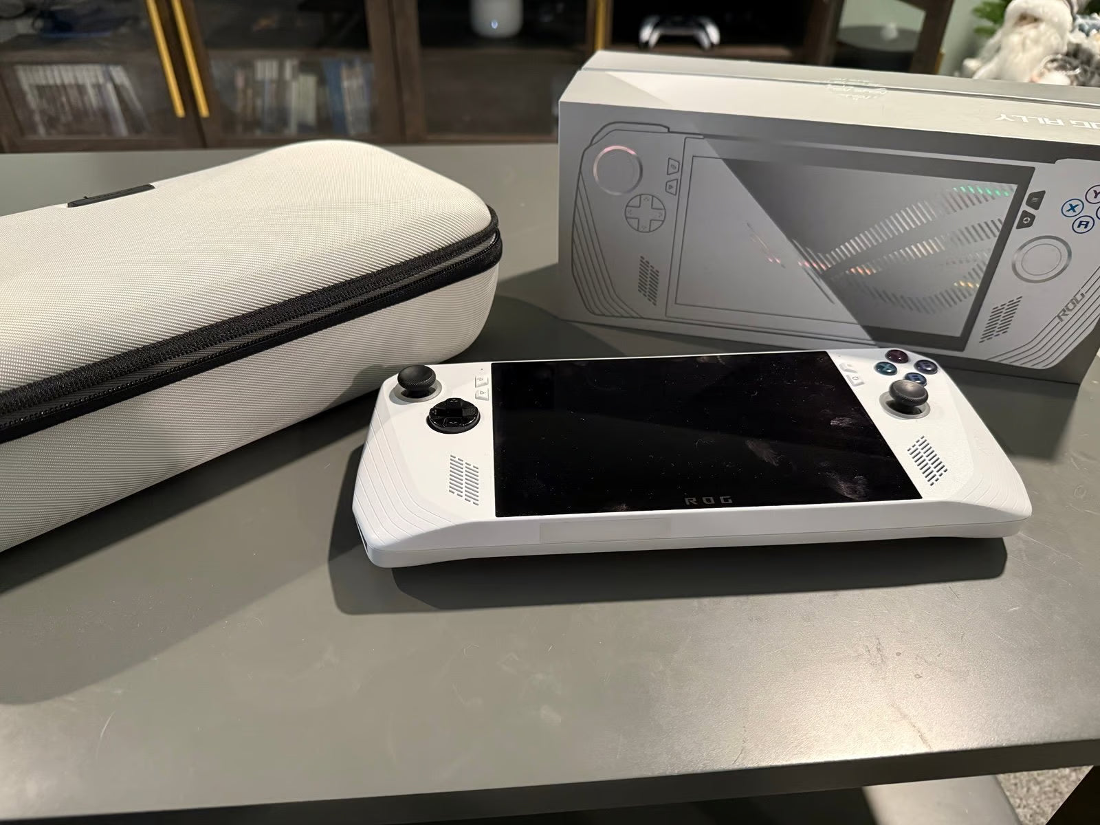 ASUS ROG Ally Z1 Extreme 8M39