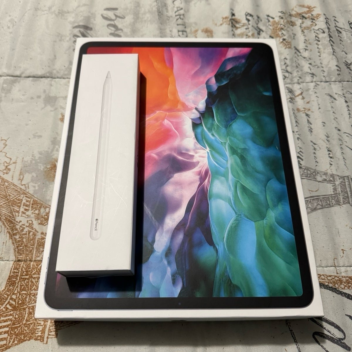 iPad 12.9 Pro UNLOCKED �?2nd generation Apple Pencil 8V28