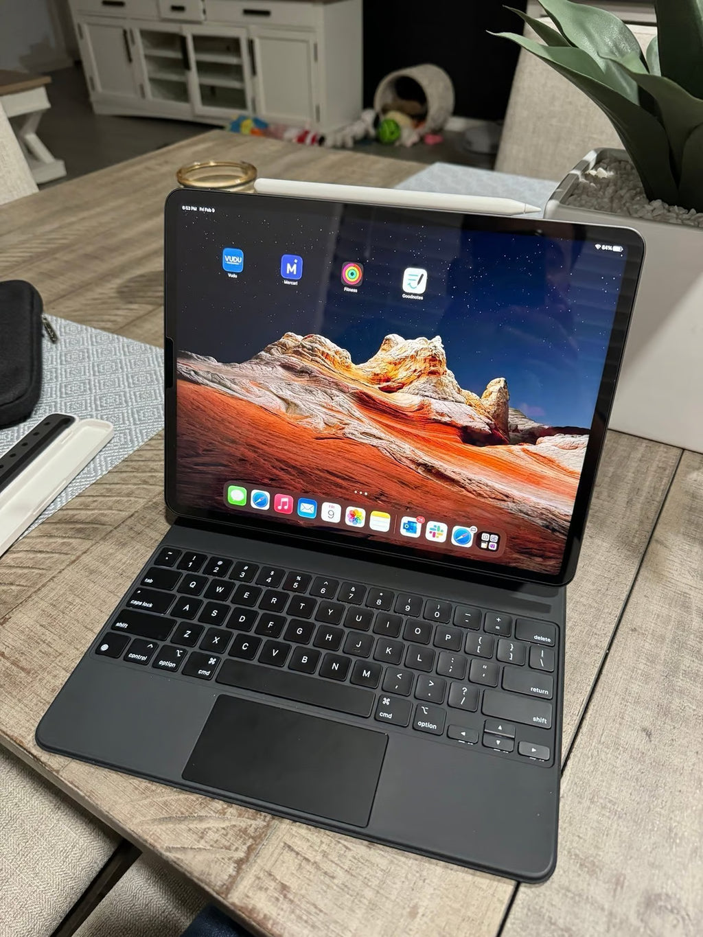 Apple iPad Pro 5th Generation 256 GB 12.9 in 6Z28