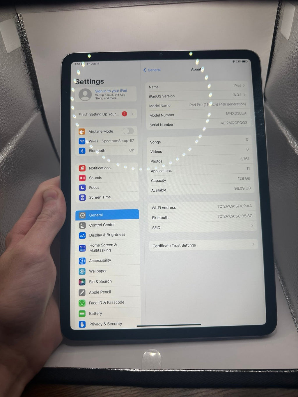 Apple iPad Pro 4th Generation 128 GB in Space Gray 3U66