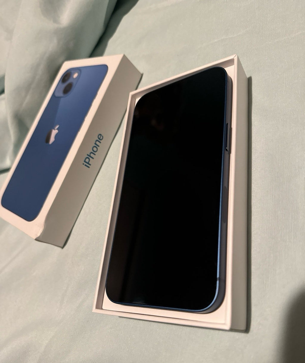 RESERVED  FOR ACHOURA Apple iPhone 13 Blue 128 GB Unlocked 7L66