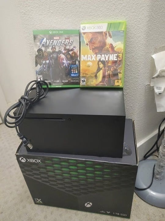 XBOX SERIES X  GAMES  BUNDLE 2T78