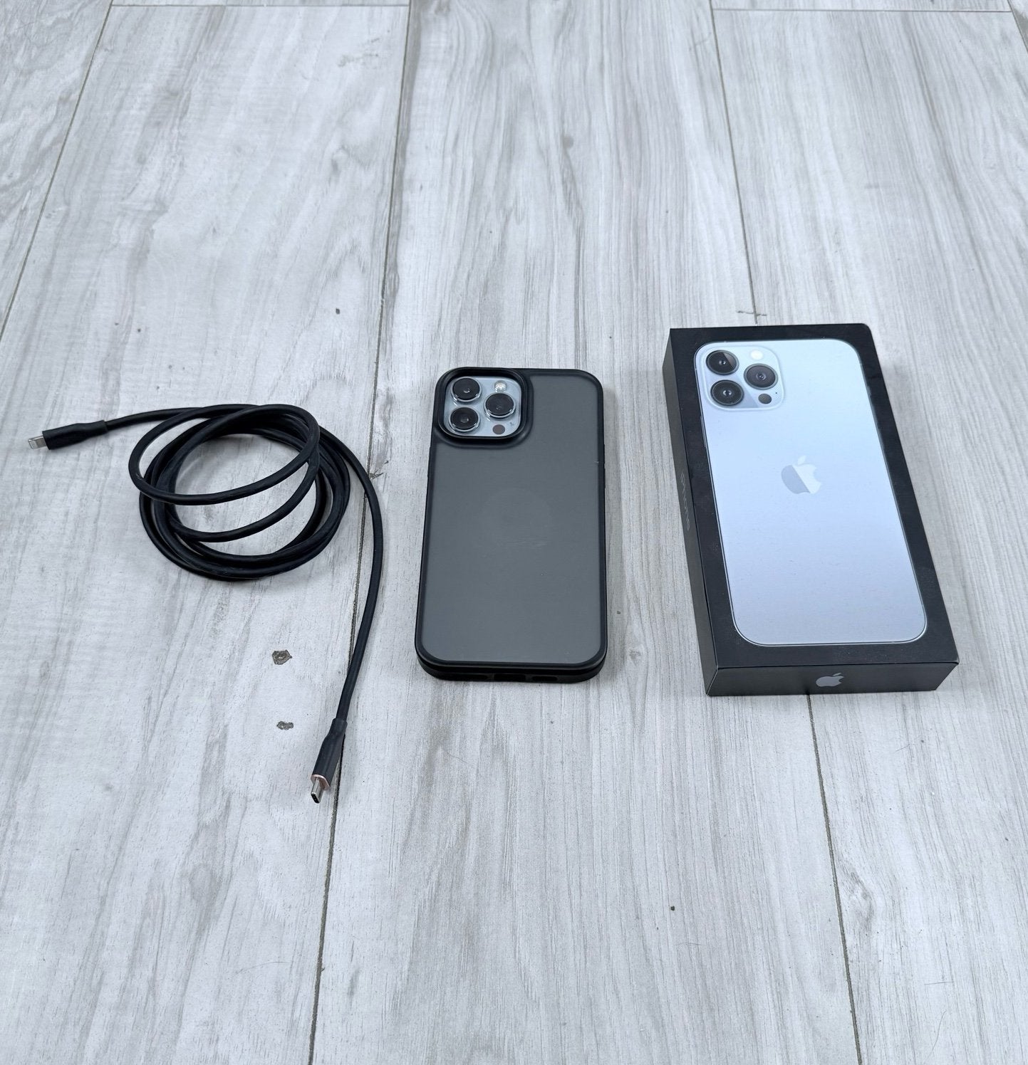 Apple iPhone 13 Pro Max 256 GB in Sierra Blue for Unlocked 1D73