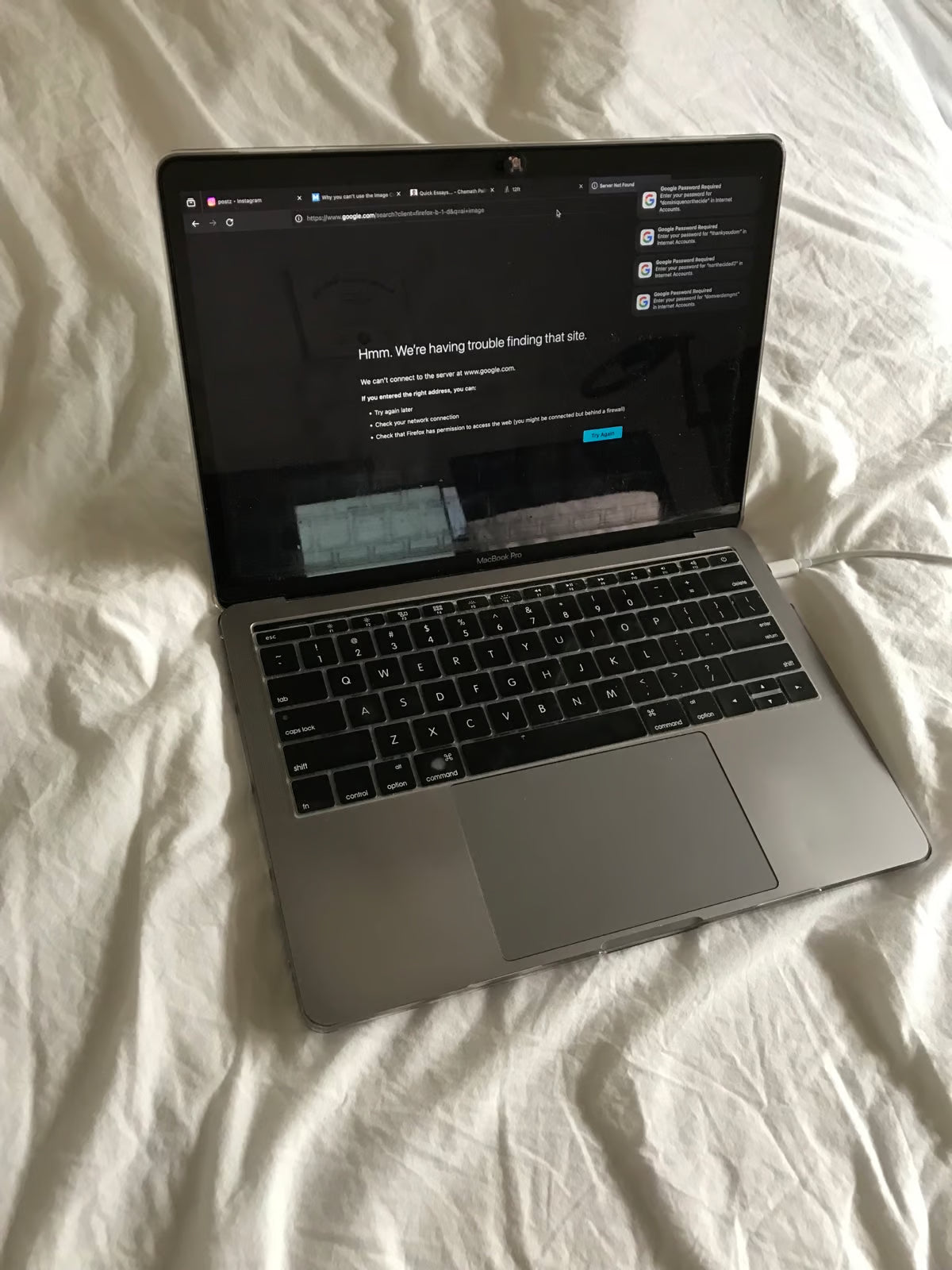 Apple MacBook Pro 2017 500gb SSD 16GB ram 8D37