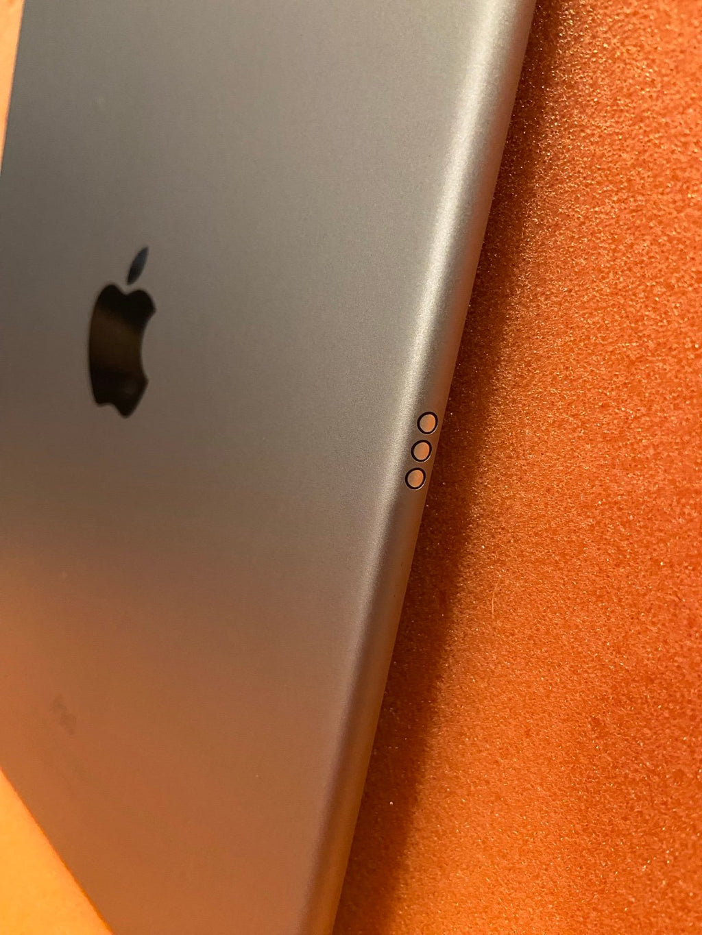 Lot of 2 Apple iPad Pro 1st Gen 9.7�?Tablet - 32GB - Newest iOS 16 - Fast Ship 3H89