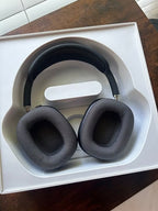 Apple Airpods Max Headphones with smart case 2H19