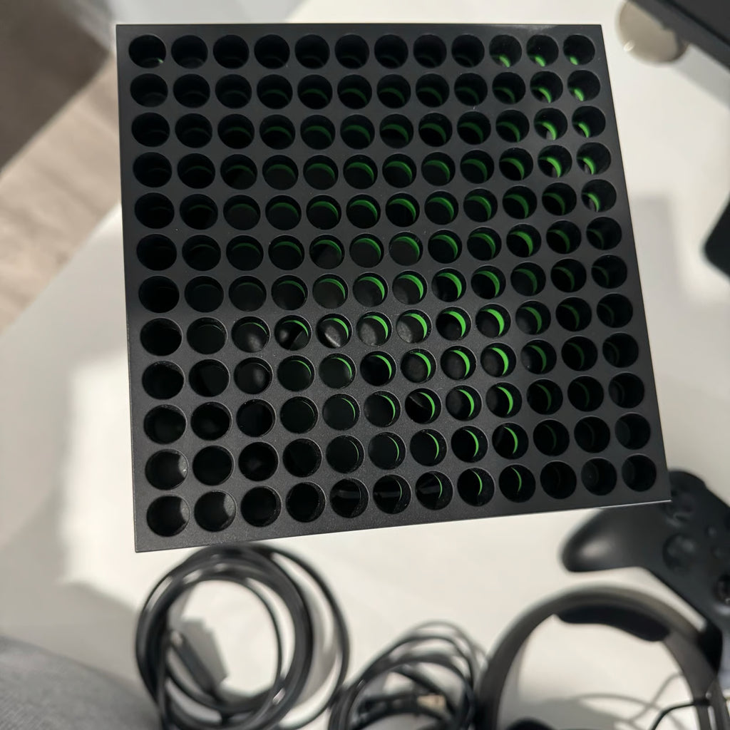 Xbox series X With Control & Headset 3O66