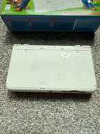 New Nintendo 3ds Mario white edition