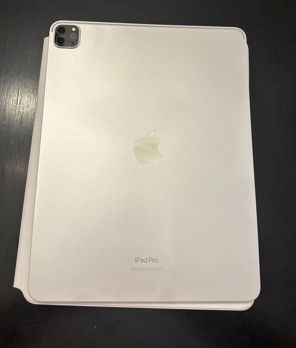 iPad Pro 12.9�?M2 256GB Bundle 9S86