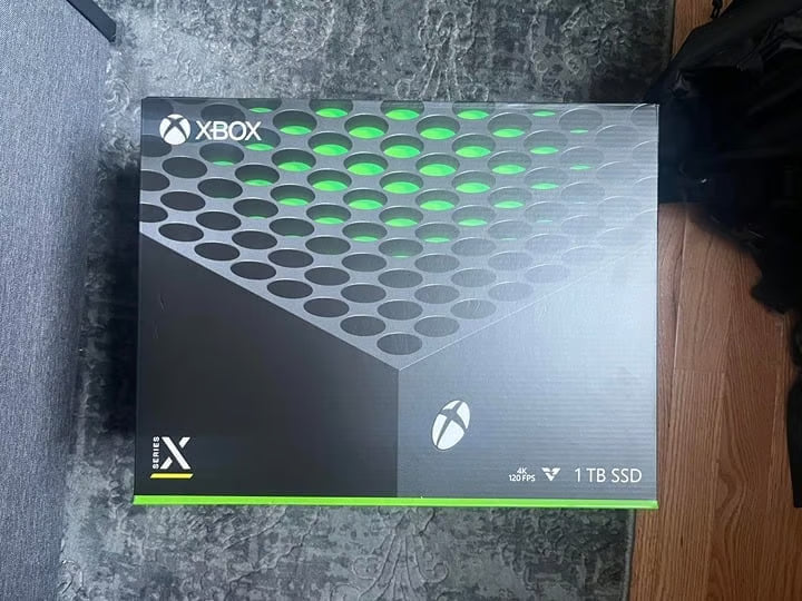 Xbox Series X 7K33