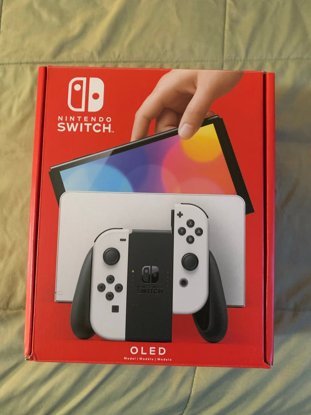 Barely used Nintendo Switch OLED with games travel case and extra controller 3K57