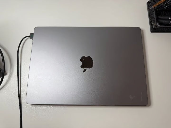 14"" 2021 Macbook Pro w/M1 Chip 8A78