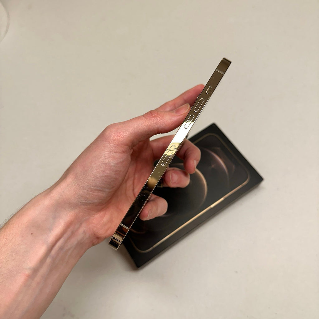 Apple iPhone 12 Pro Max Gold 256GB (Unlocked) Excellent Like New Condition 8R23