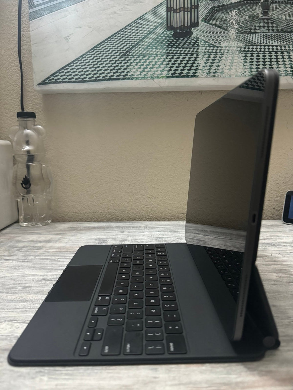 iPad Pro 3rd generation with Magic Keyboard 8T38