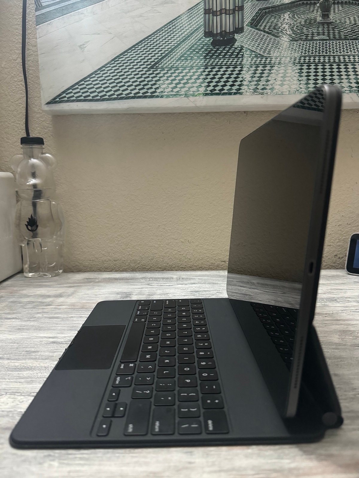 iPad Pro 3rd generation with Magic Keyboard 8T38