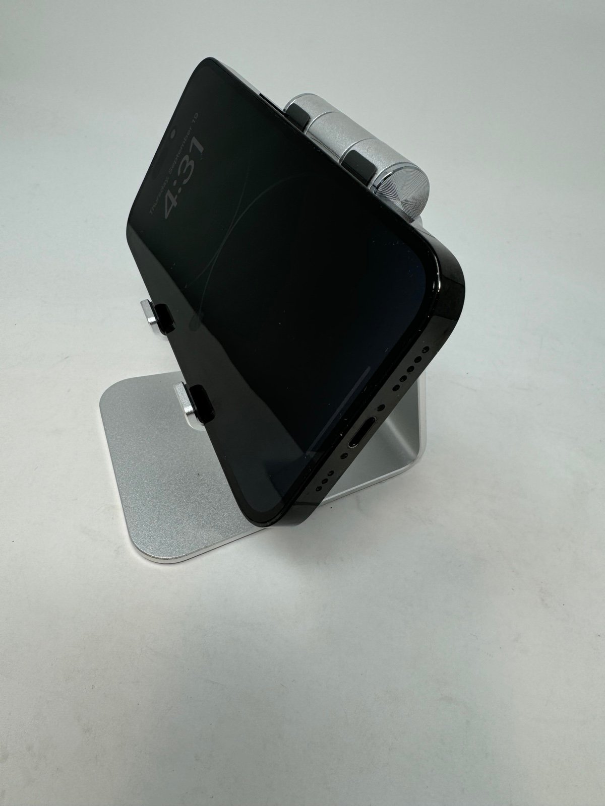 Apple iPhone 14 Pro 128 GB in Space Black for Verizon 9O93