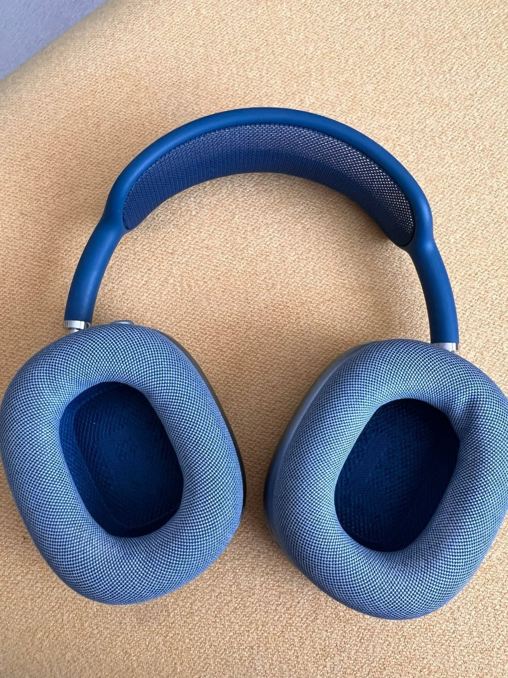 Apple AirPods Max with Smart Case in Sky Blue 9Y62