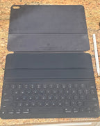 ***Bundle***iPad Pro 3rd generation 12.9�?Space Gray 256 GB *****Cellular******* 3B21