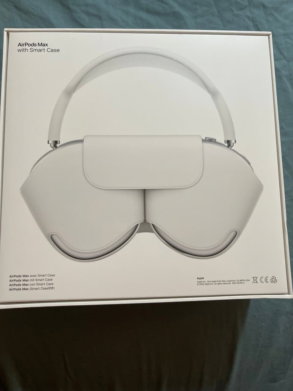 Apple AirPods Max with Smart Case in Silver 3H37